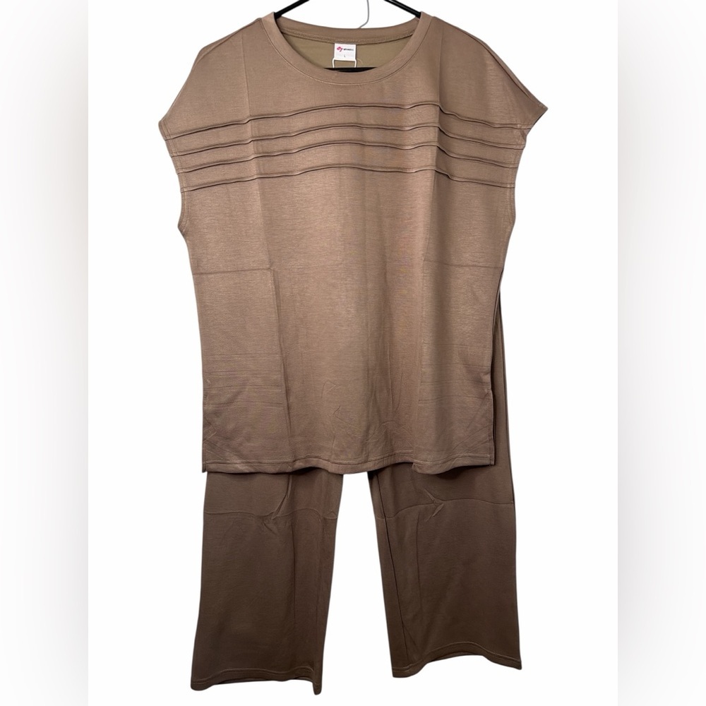 Wiholl Tan Two-Piece Lounge Set NWT